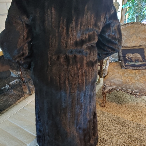 Custom made black diamond full length mink coat - Picture 5 of 5